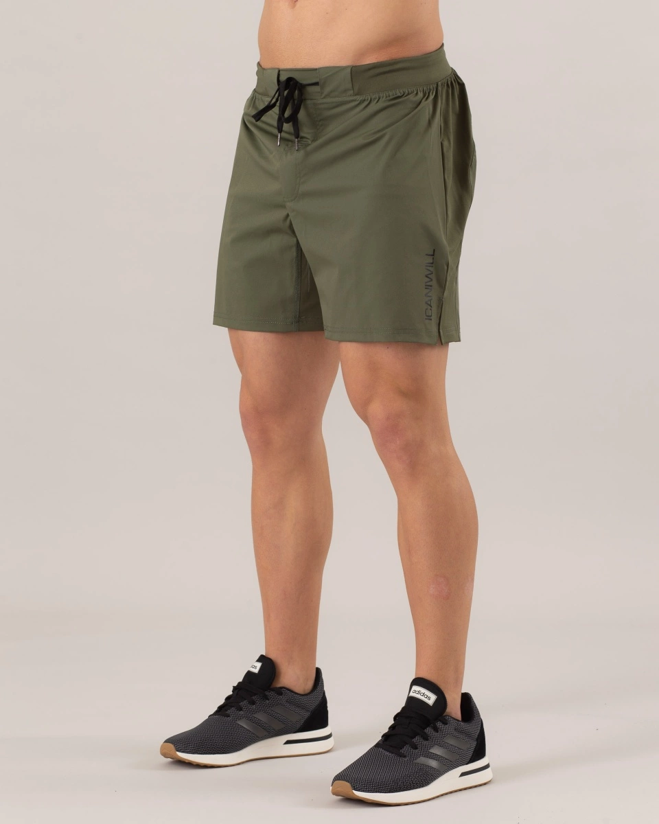 Hasonlít a short (sort) = rövid, kurta, rövidnadrág  szóra